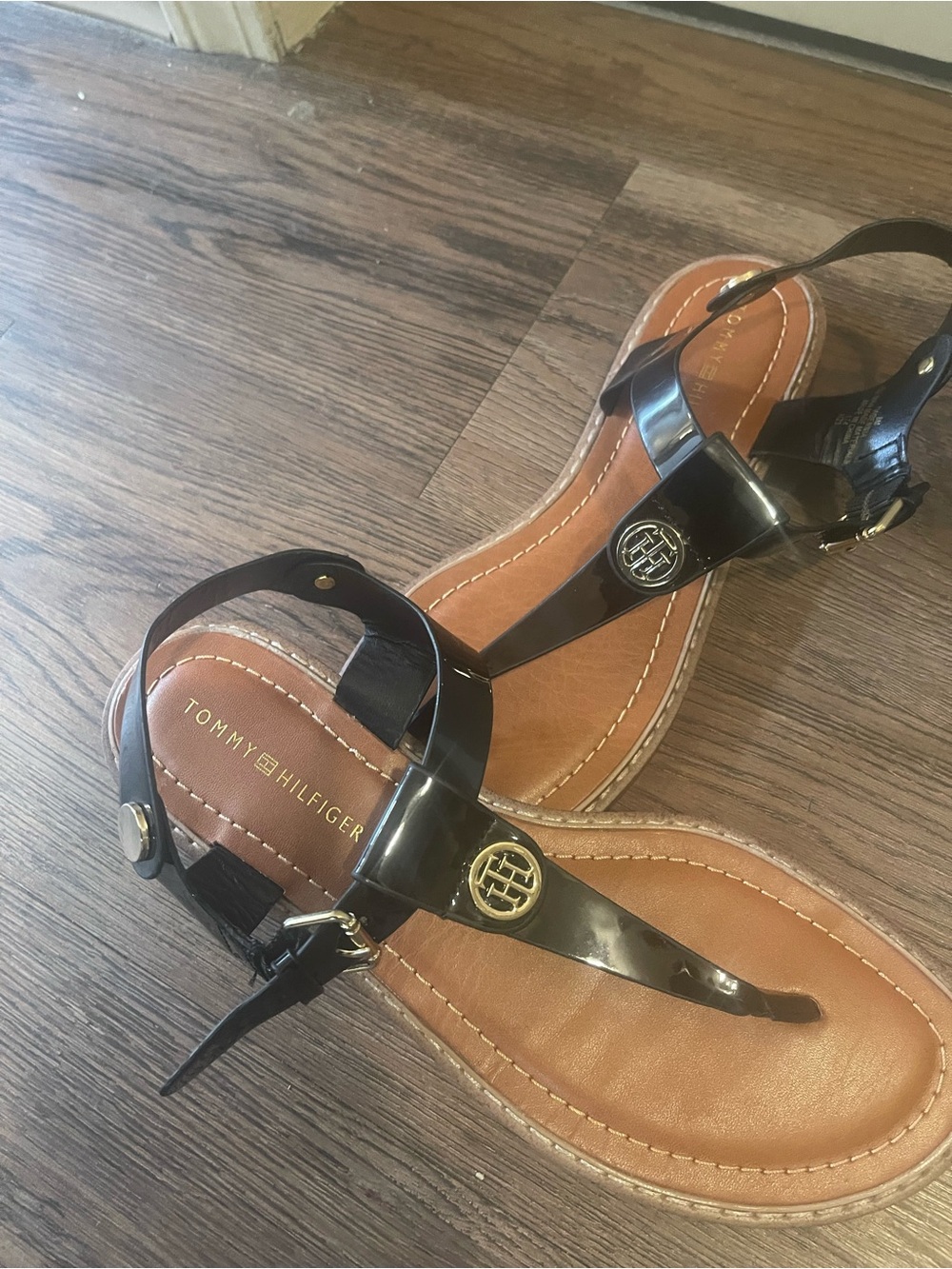 Tommy Hilfiger Black Patent T-Strap Logo Sandals